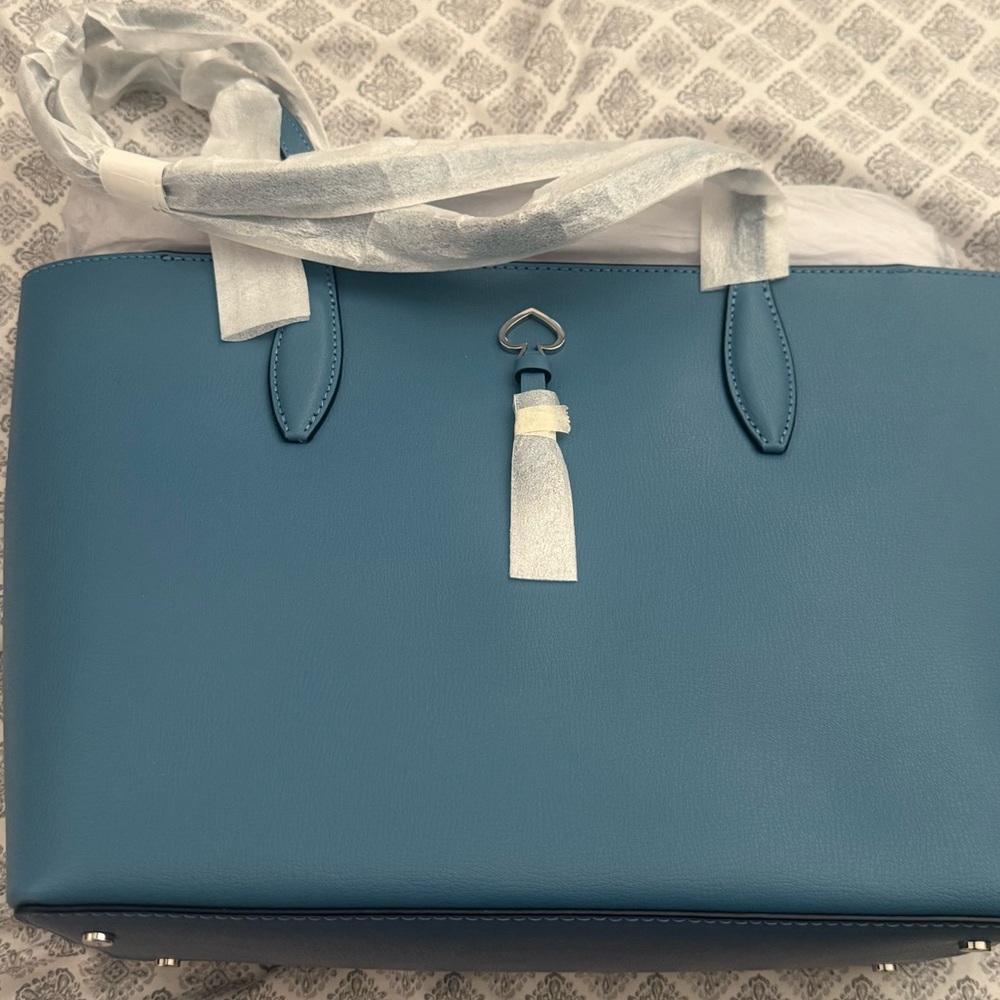 Kate Spade tote. NEW